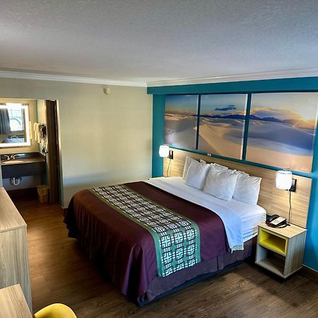 Days Inn By Wyndham Houston East Εξωτερικό φωτογραφία