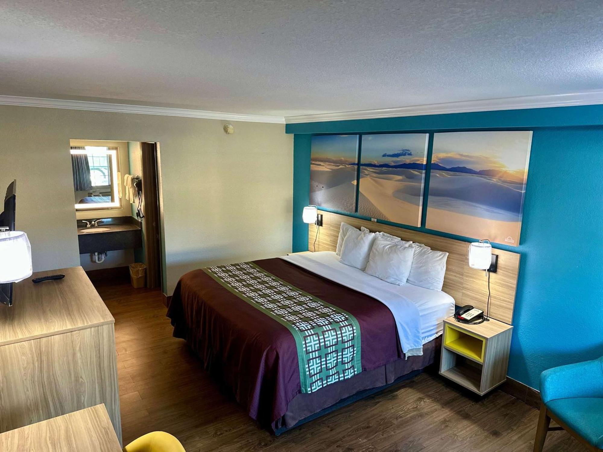 Days Inn By Wyndham Houston East Εξωτερικό φωτογραφία